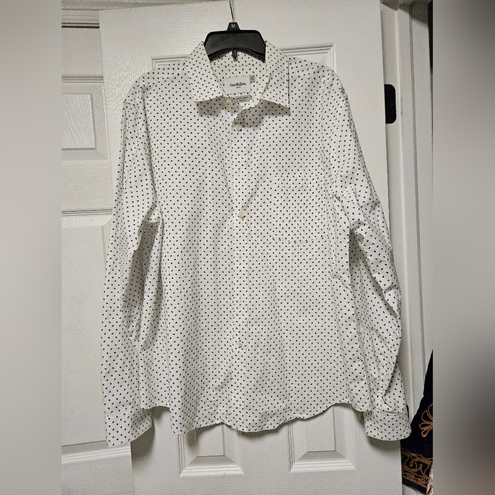 Goodfellow White Shirt with Black Arrow Dots NWOT